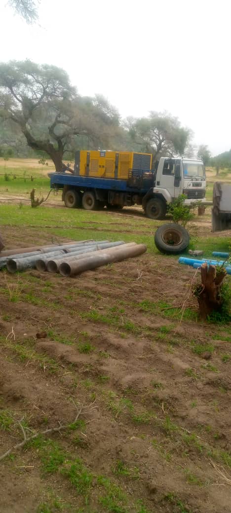 Installation de la pompe à eau – étape 1